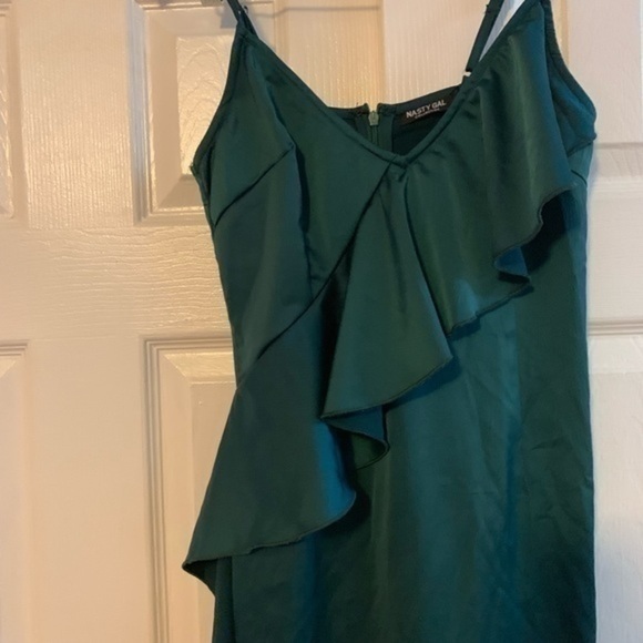Nasty Gal Emerald Green Ruffle Midi Dress size 6 - Picture 6 of 8